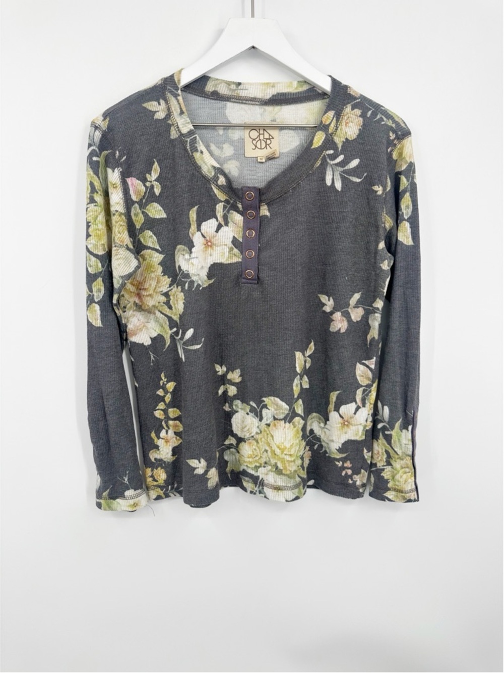 Chaser Floral Gray Thermal Long Sleeve Shirt Size Medium Whimsical Boho